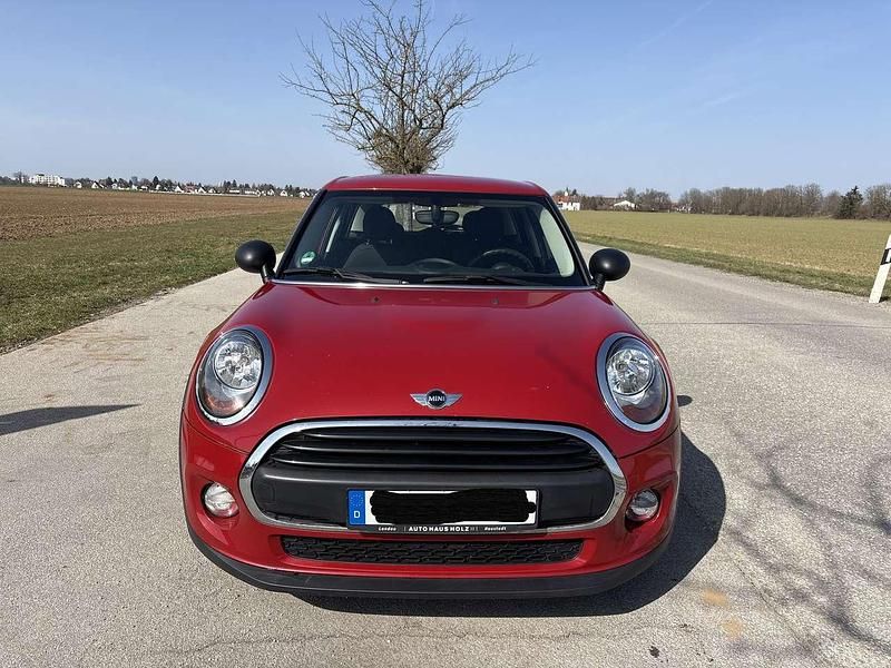 Gebraucht Mini ONE 102 PS (75 kW) 2017 Rot Kleinwagen