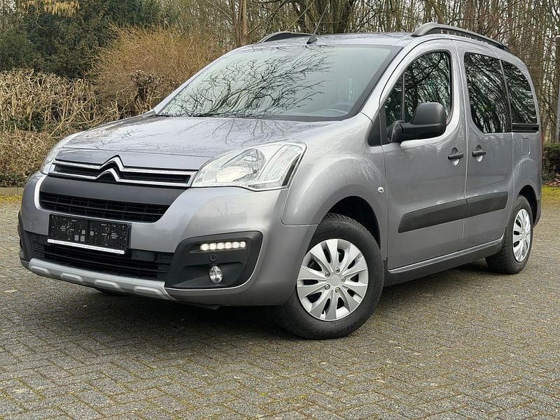 Gebraucht Citroën Berlingo XTR 120 PS (88 kW) 2017 Grau Van / Kleinbus