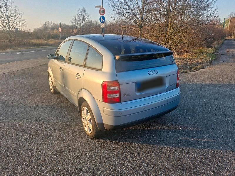 Second-hand Audi A2 110 CP (80 kW) 2002 Albastru Hatchback