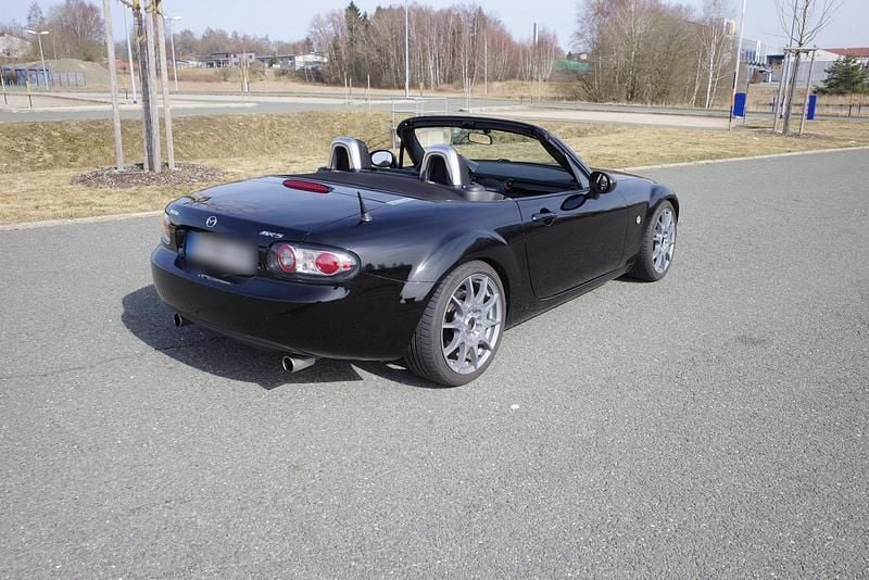 Gebraucht Mazda MX5 126 PS (92 kW) 2005 Schwarz Cabrio