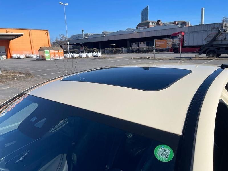 Gebraucht Mercedes E220 194 PS (142 kW) 2019 Beige Limousine