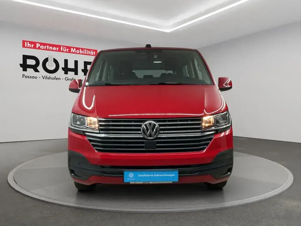 Gebraucht VW Multivan Comfortline 150 PS (110 kW) 2021 Kirschrot Van / Kleinbus