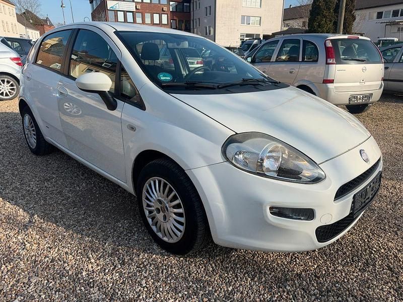 Gebraucht Fiat Punto Easy 69 PS (50 kW) 2012 Weiß Kleinwagen