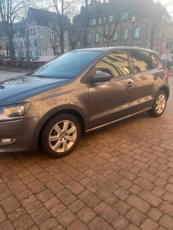 Grau Gebraucht 2009 VW Polo Kleinwagen | 4.500 € (Teuer) - Bild 1/4