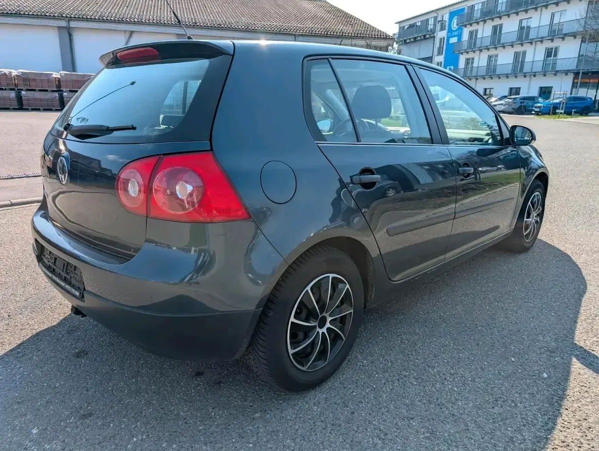 Gebraucht VW Golf V 120 PS (88 kW) 2007 Blau Kleinwagen