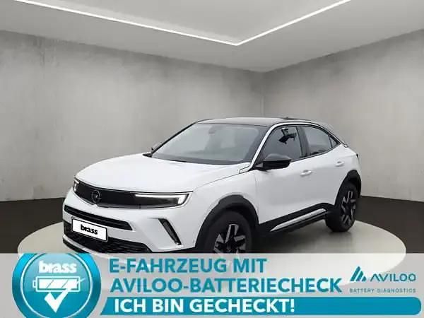 Jade weiß (uni) Gebraucht 2022 Opel Mokka-e Elegance SUV | 17.950 € (Fairer Preis) - Bild 1/4