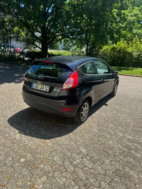 Gebraucht Ford Fiesta SYNC Edition 80 PS (58 kW) 2012 Schwarz Kleinwagen