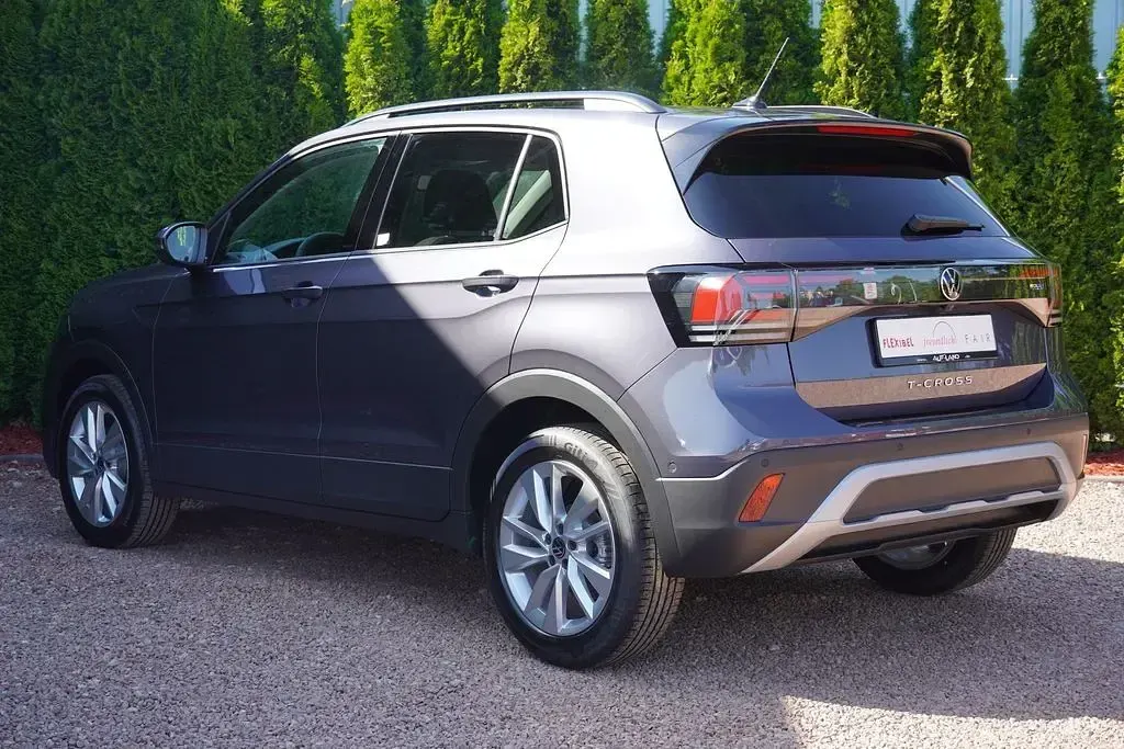 Neu VW T-Cross 116 PS (85 kW) 2026 Deepblackpearlmet. SUV