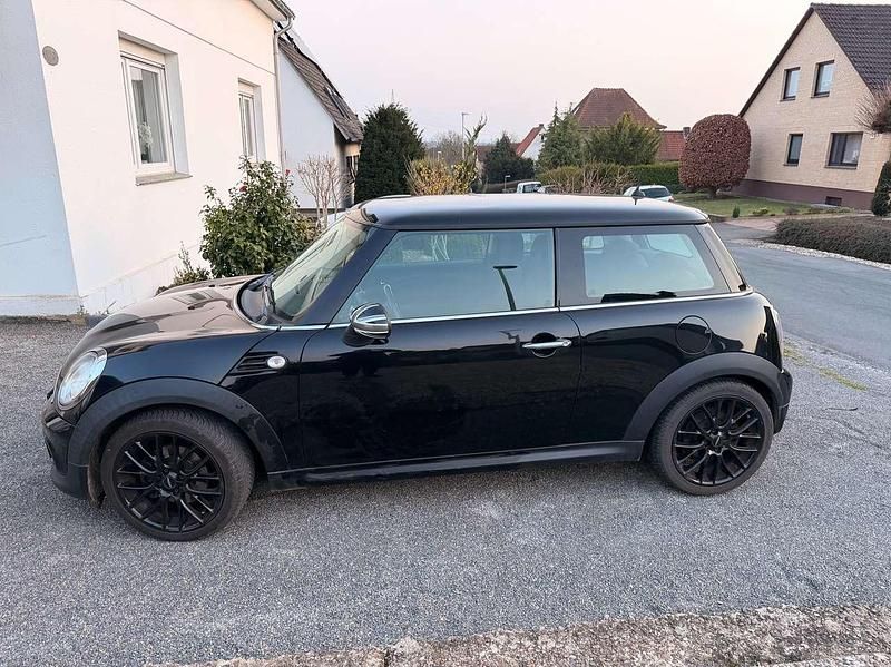 Gebraucht Mini ONE 98 PS (72 kW) 2013 Schwarz Kleinwagen