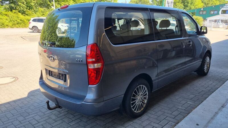 Gebraucht Hyundai H-1 170 PS (125 kW) 2010 Grau Van / Kleinbus