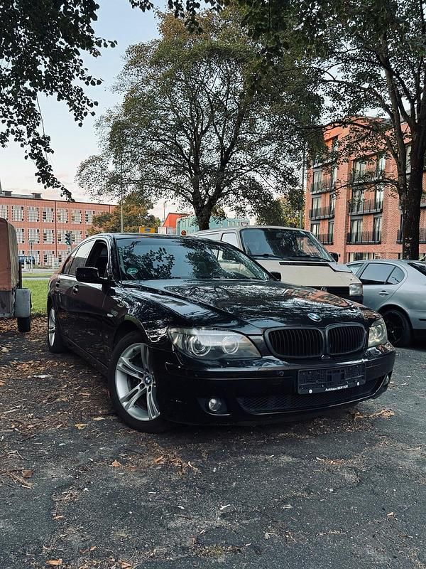 Schwarz Gebraucht 2006 BMW 730 Limousine | 5.699 € (Superpreis) - Bild 1/4