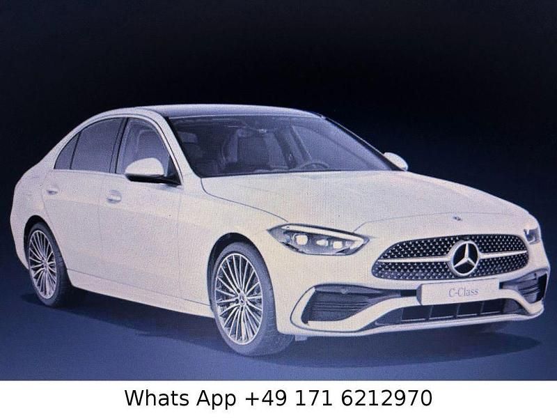 Rot Gebraucht 2024 Mercedes C200 AMG Line Premium Plus Limousine | 51.950 € - Bild 1/4