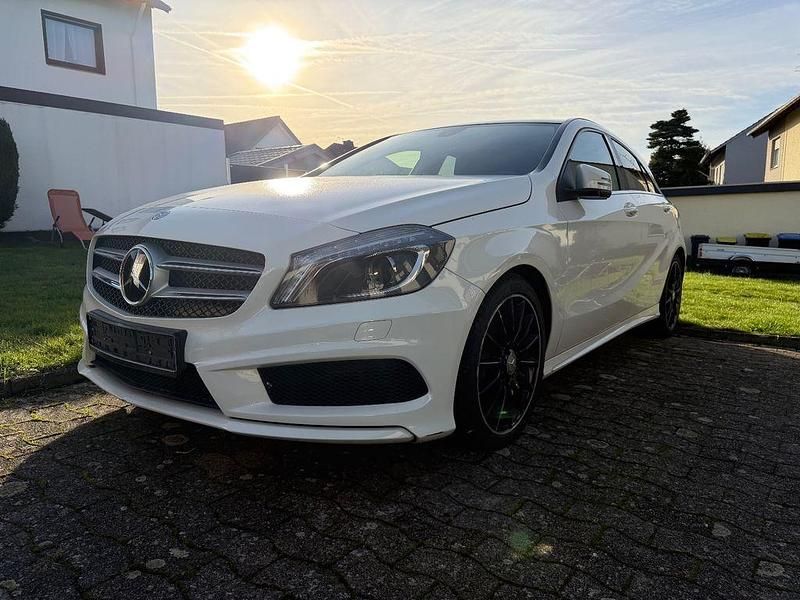 Weiß Gebraucht 2013 Mercedes A220 AMG Limousine | 10.500 € (Fairer Preis) - Bild 1/4