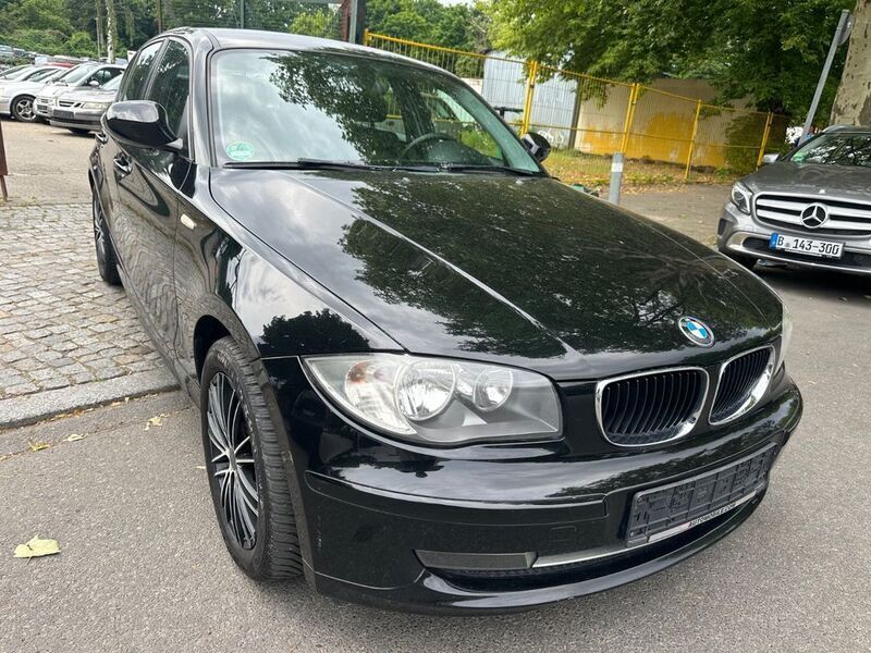 Schwarz Gebraucht 2011 BMW 116 Advantage Kleinwagen | 4.800 € (Guter Preis) - Bild 1/4