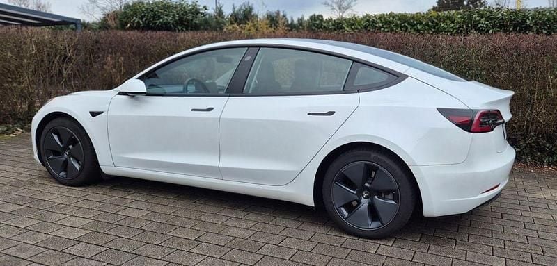 Gebraucht Tesla Model 3 RWD 239 kW (325 PS) 2021 Weiß Limousine