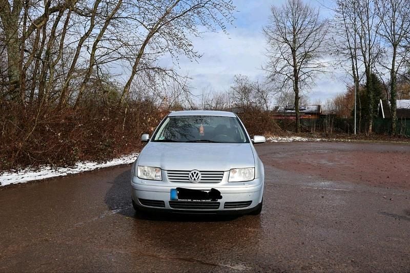 Gebraucht VW Bora 101 PS (74 kW) 1998 Silber Limousine