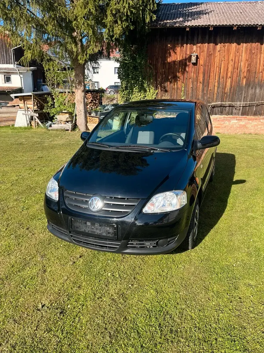 Używany VW Fox 54 KM (39 kW) 2008 Czarny Hatchback