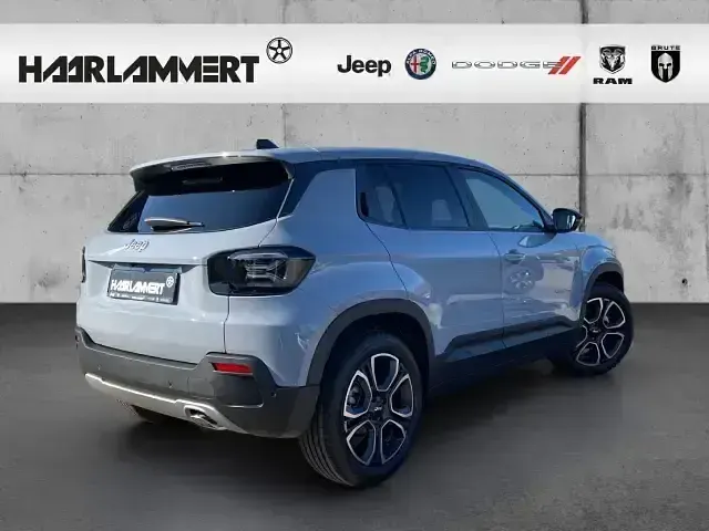 Occasion Jeep Avenger Summit 101 ch (74 kW) 2025 Gris SUV