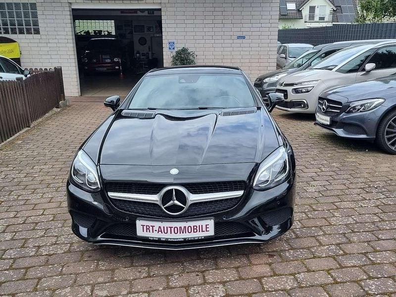 Gebraucht Mercedes SLC200 184 PS (135 kW) 2017 Obsidianschwarz  metalliclack Cabrio