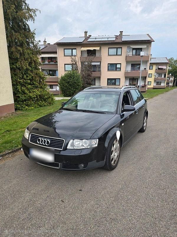 Gebraucht Audi A4 131 PS (96 kW) 2002 Schwarz Kombi