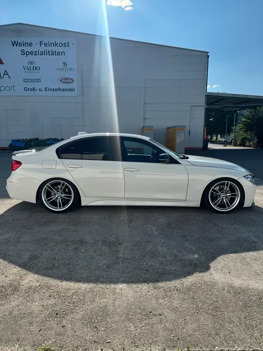 Gebraucht BMW 330 M Performance 252 PS (185 kW) 2015 Weiß Limousine