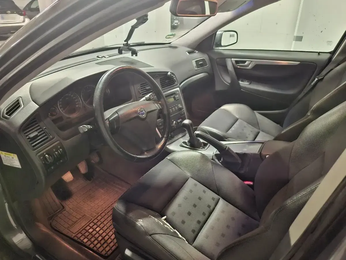 Gebraucht Volvo S60 140 PS (102 kW) 2004 Grau Limousine