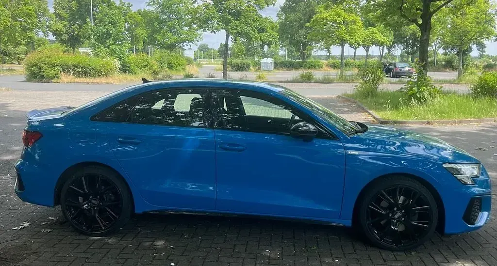 Gebraucht Audi A3 Sport 190 PS (139 kW) 2022 Limousine