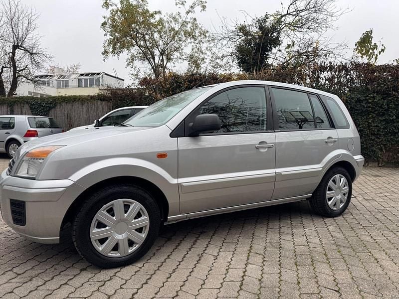 Silber Gebraucht 2011 Ford Fusion Trend Kleinwagen | 3.900 € (Fairer Preis) - Bild 1/4