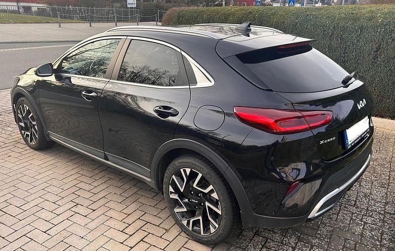 Gebraucht Kia XCeed Vision 140 PS (102 kW) 2024 Schwarz SUV