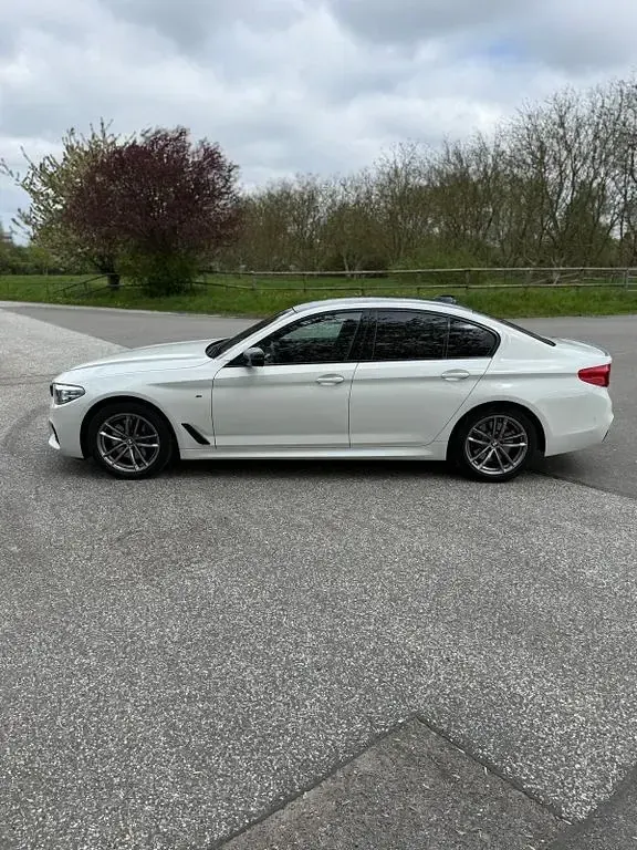 Gebraucht BMW 530 M Sport 252 PS (185 kW) 2019 Weiß Limousine