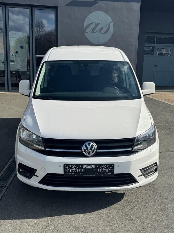 Gebraucht VW Caddy Maxi Trendline 125 PS (91 kW) 2017 Weiß Van / Kleinbus