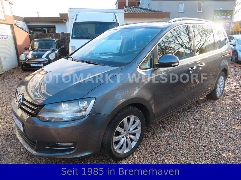 Grau Gebraucht 2011 VW Sharan Highline Van / Kleinbus | 13.950 € (Teuer) - Bild 1/4