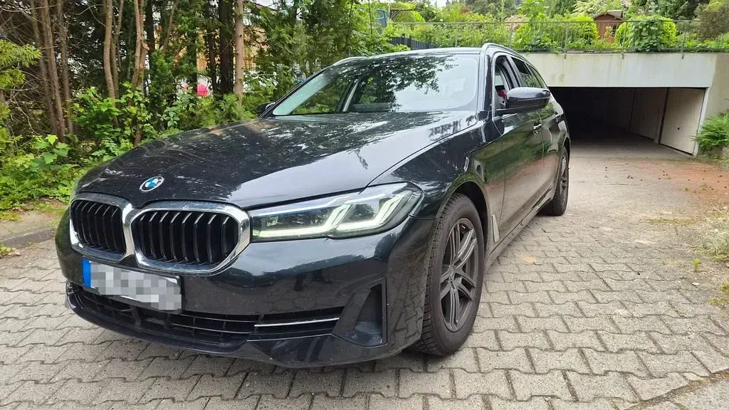 Gebraucht BMW 520 190 PS (139 kW) 2021 Schwarz Limousine