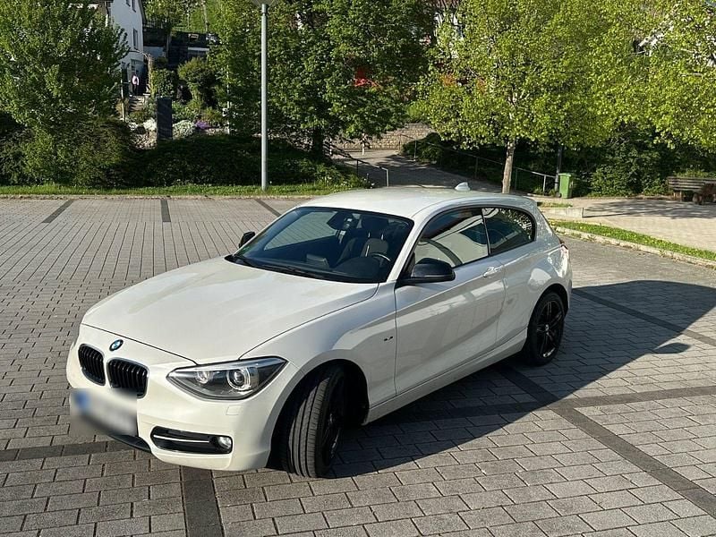 Gebraucht BMW 118 Coupé Sport Line 143 PS (105 kW) 2013 Weiß Coupé