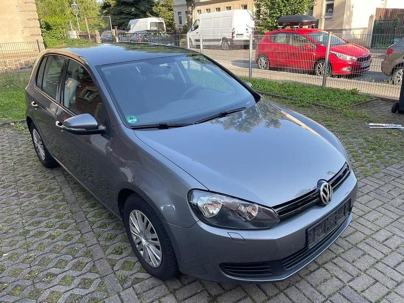 Grau Gebraucht 2009 VW Golf VI Limousine | 5.555 € (Etwas zu teuer) - Bild 1/4