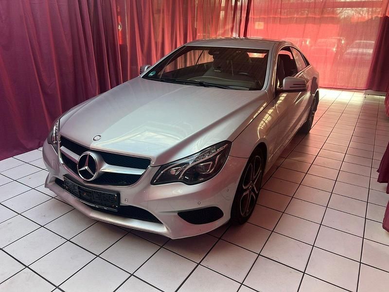 Gebraucht Mercedes E300 252 PS (185 kW) 2014 Silber Coupé