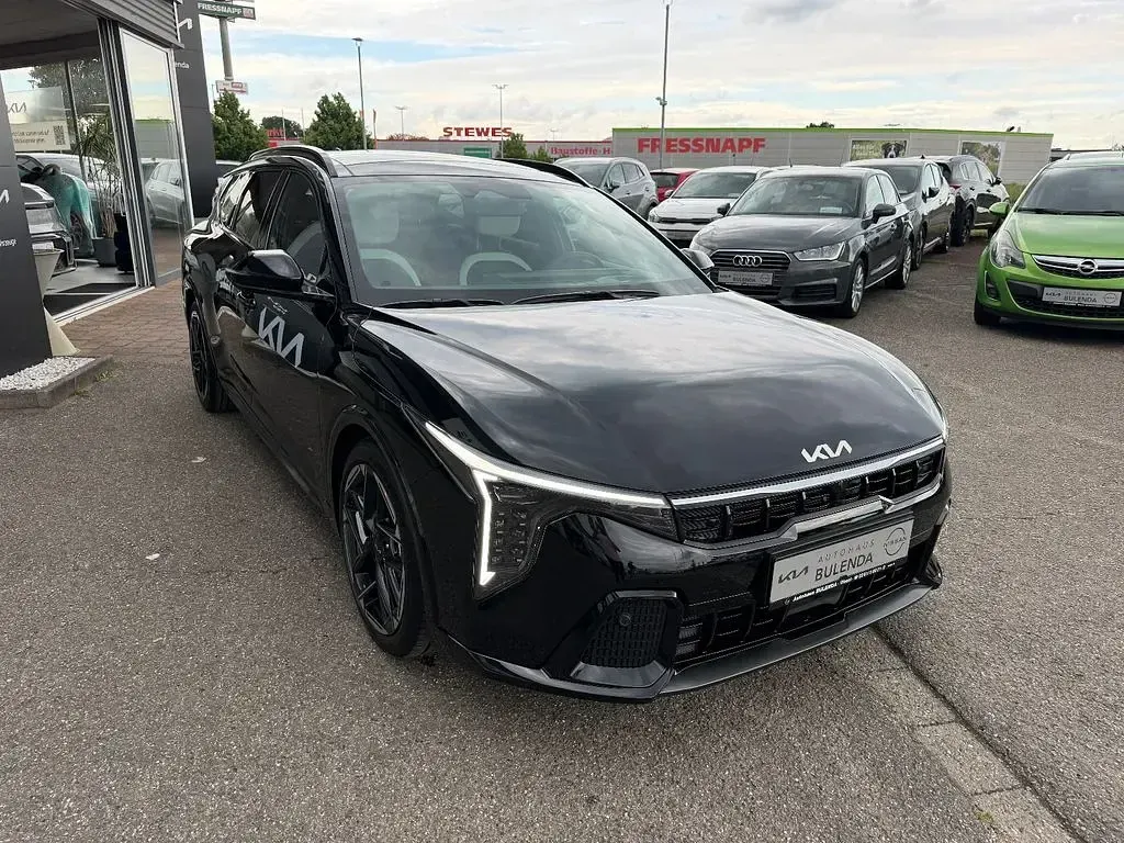 Neu Kia K4 179 PS (131 kW) 2026 Schwarz Kombi