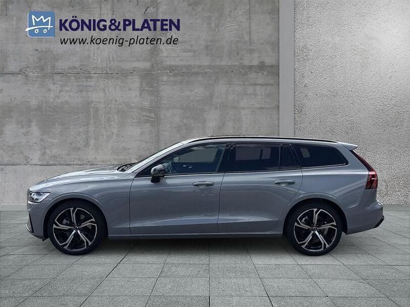 Gebraucht Volvo V60 Plus 197 PS (144 kW) 2025 Vapour grey (grau) Kombi