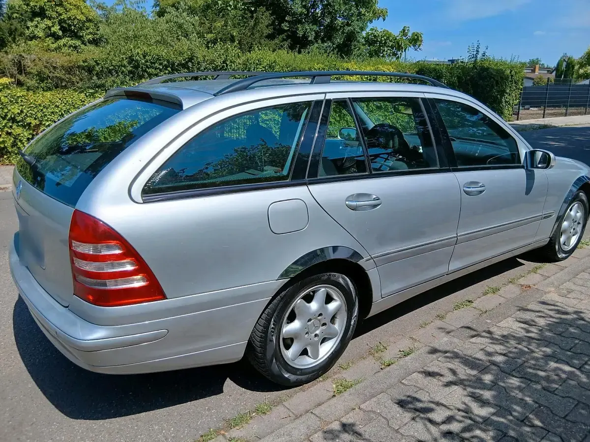 Gebraucht Mercedes C200 170 PS (125 kW) 2004 Silber Kombi