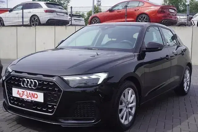 Gebraucht Audi A1 Advanced 116 PS (85 kW) 2020 Mythosschwarz metallic SUV