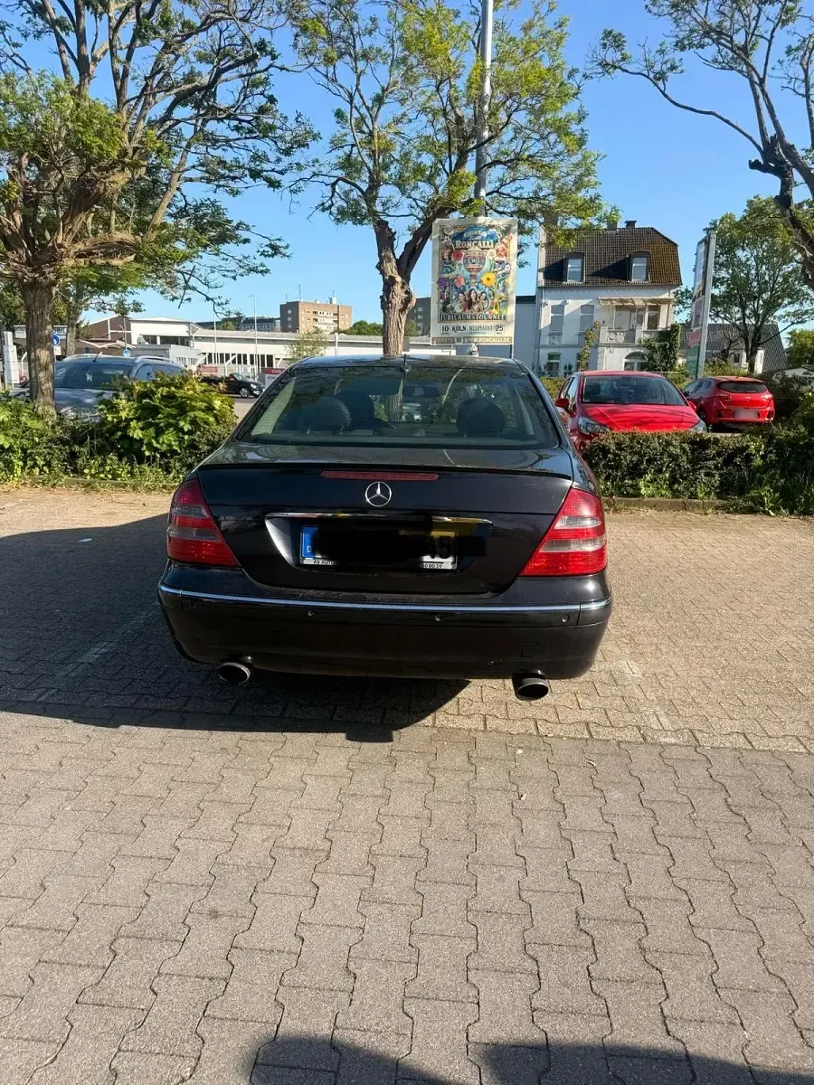 Gebraucht Mercedes E320 224 PS (164 kW) 2006 Schwarz Limousine