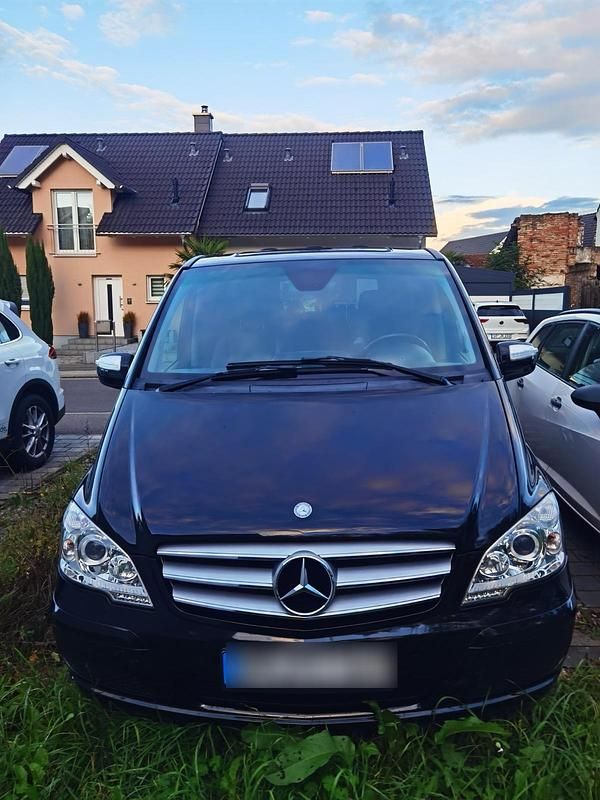 Gebraucht Mercedes Viano 224 PS (164 kW) 2013 Schwarz Van / Kleinbus