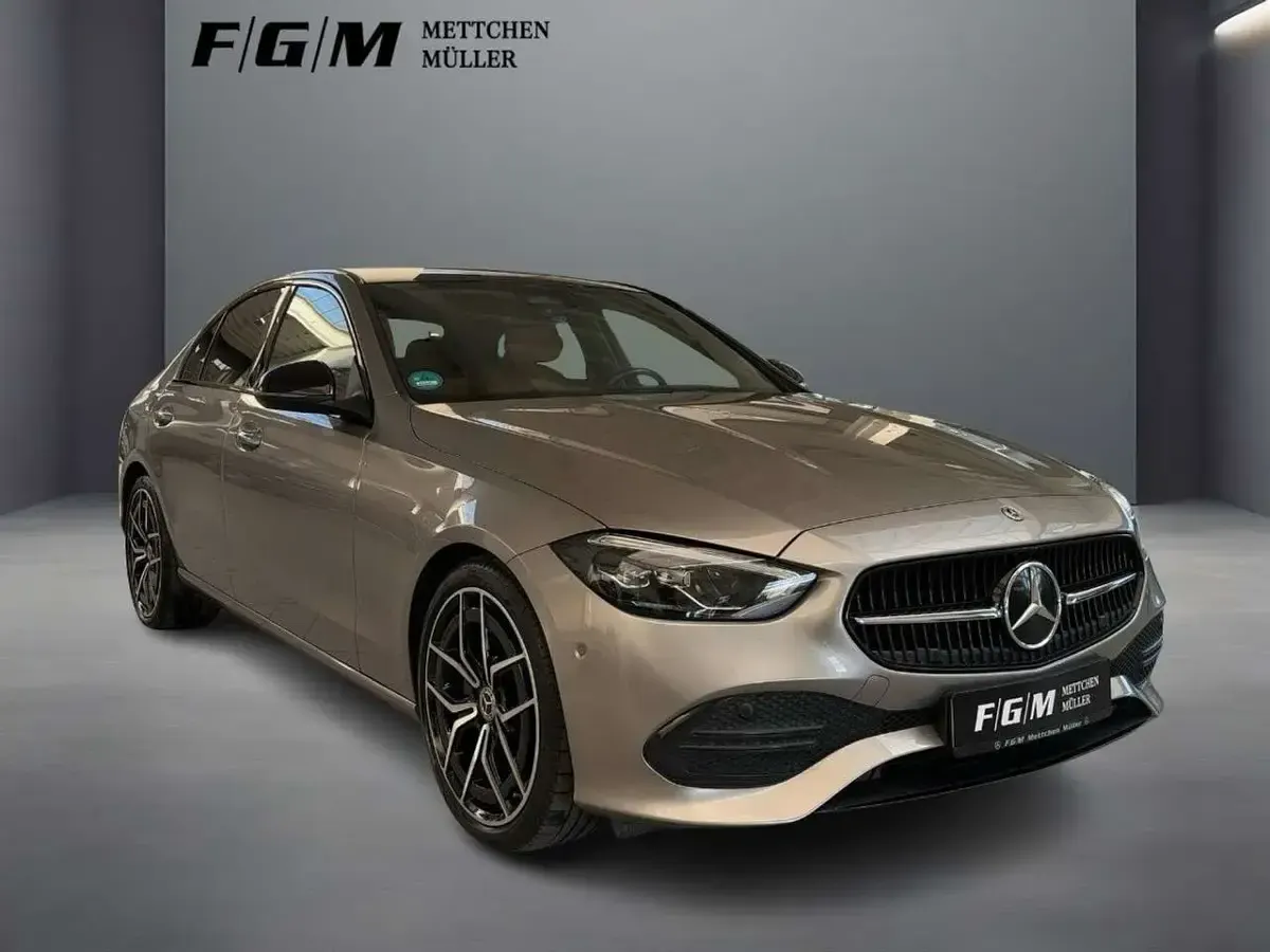 Gebraucht Mercedes C220 Avantgarde 200 PS (147 kW) 2022 Mojavesilber Limousine