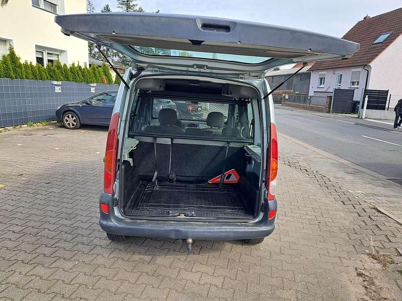 Gebraucht Renault Kangoo 95 PS (69 kW) 2002 Silber Van / Kleinbus