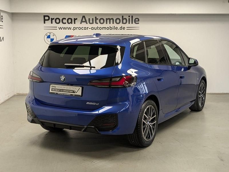 Gebraucht BMW 220 Performance 163 PS (119 kW) 2025 Blau Van / Kleinbus