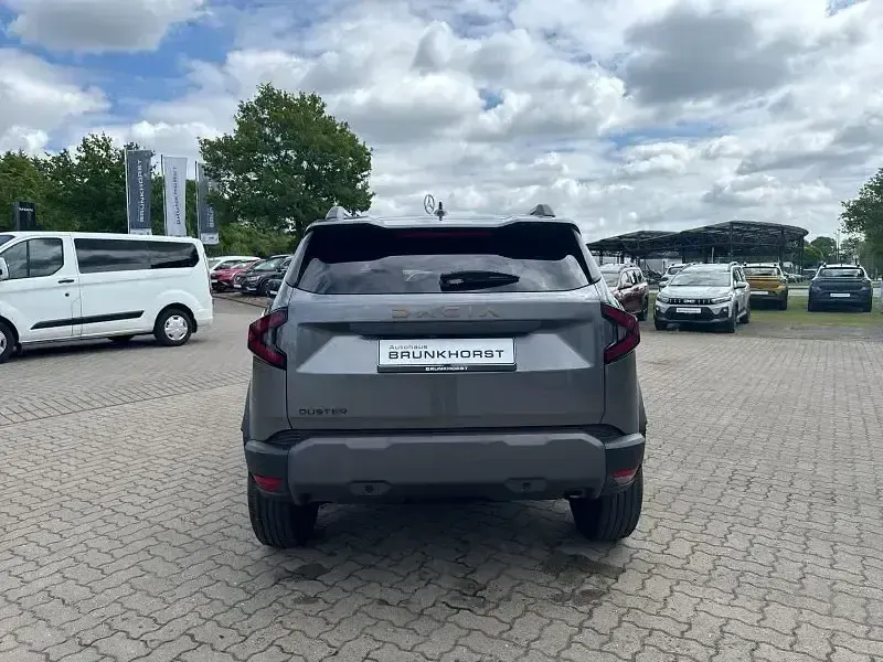 Neu Dacia Duster Extreme 120 PS (88 kW) 2026 Grau SUV
