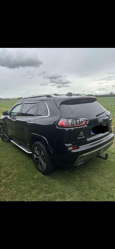 Gebraucht Jeep Cherokee Overland 195 PS (143 kW) 2019 Schwarz SUV
