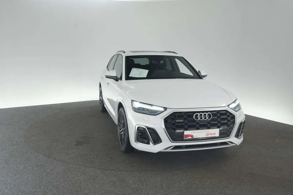 Gebraucht Audi Q5 S-Line 367 PS (269 kW) 2022 Gletscherweiß metallic SUV