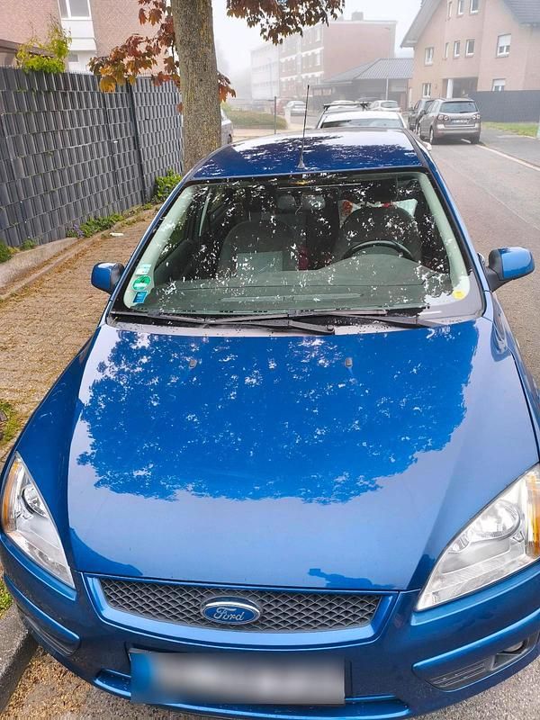 Second-hand Ford Focus 101 CP (74 kW) 2007 Albastru Break