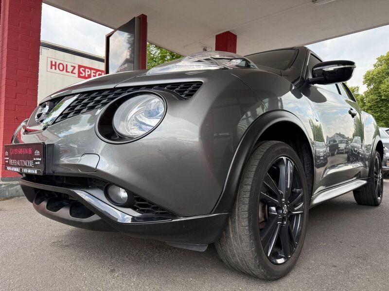 Grau Gebraucht 2017 Nissan Juke N-Connecta SUV | 8.390 € (Fairer Preis) - Bild 1/4